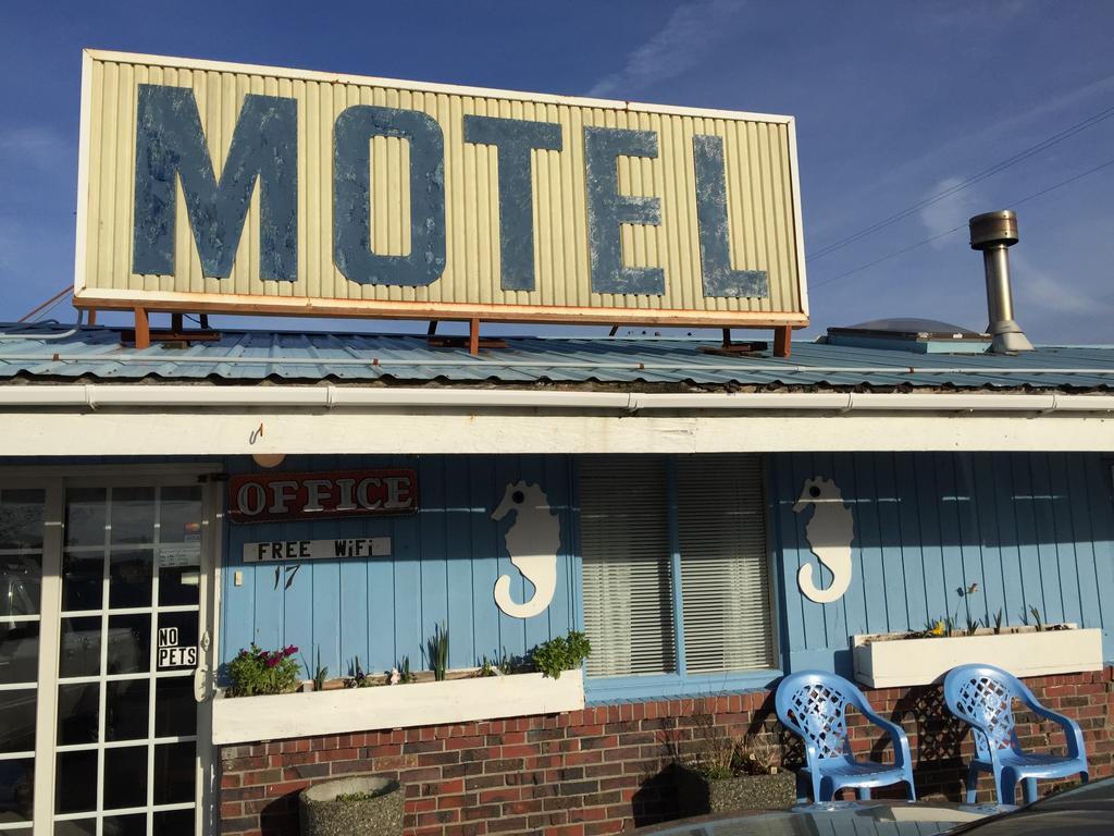 Chris By The Sea Motel Oyhut ภายนอก รูปภาพ
